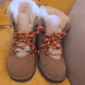 UGG Classic Mini Alpine Lace Boots Chestnut USA Women Size 9